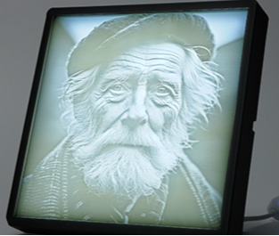 3D Printed Lithophane Photo Lamp