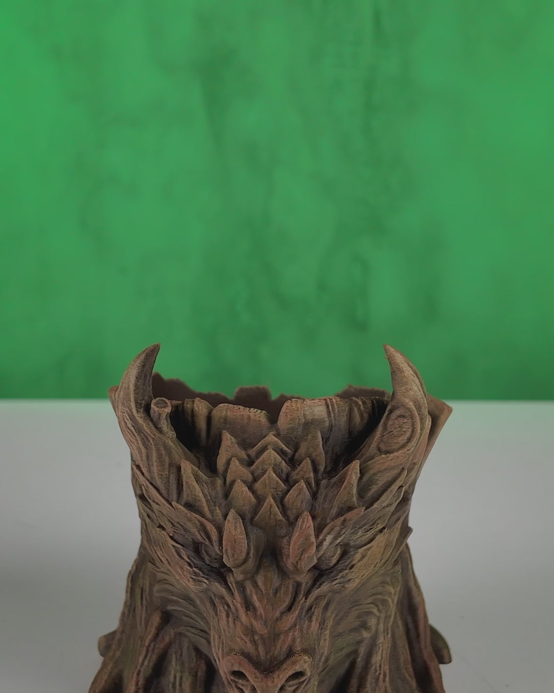 Grove Keeper – Dragon Head Planter for Mythical Greenery