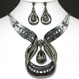 Tear Drop Necklace Earring Set